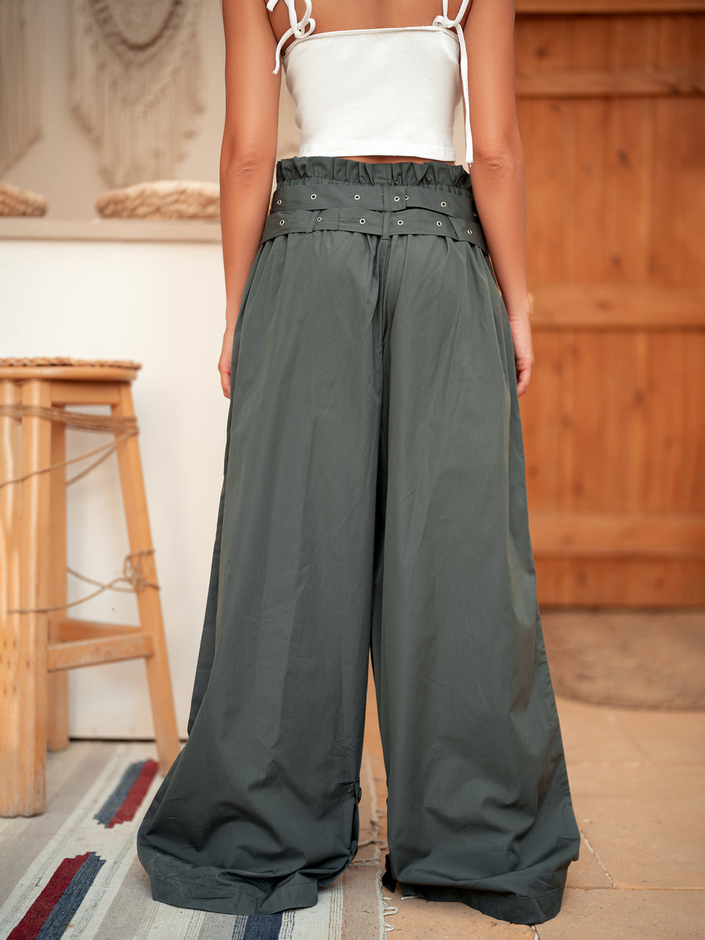 Wide-leg Belt Trousers