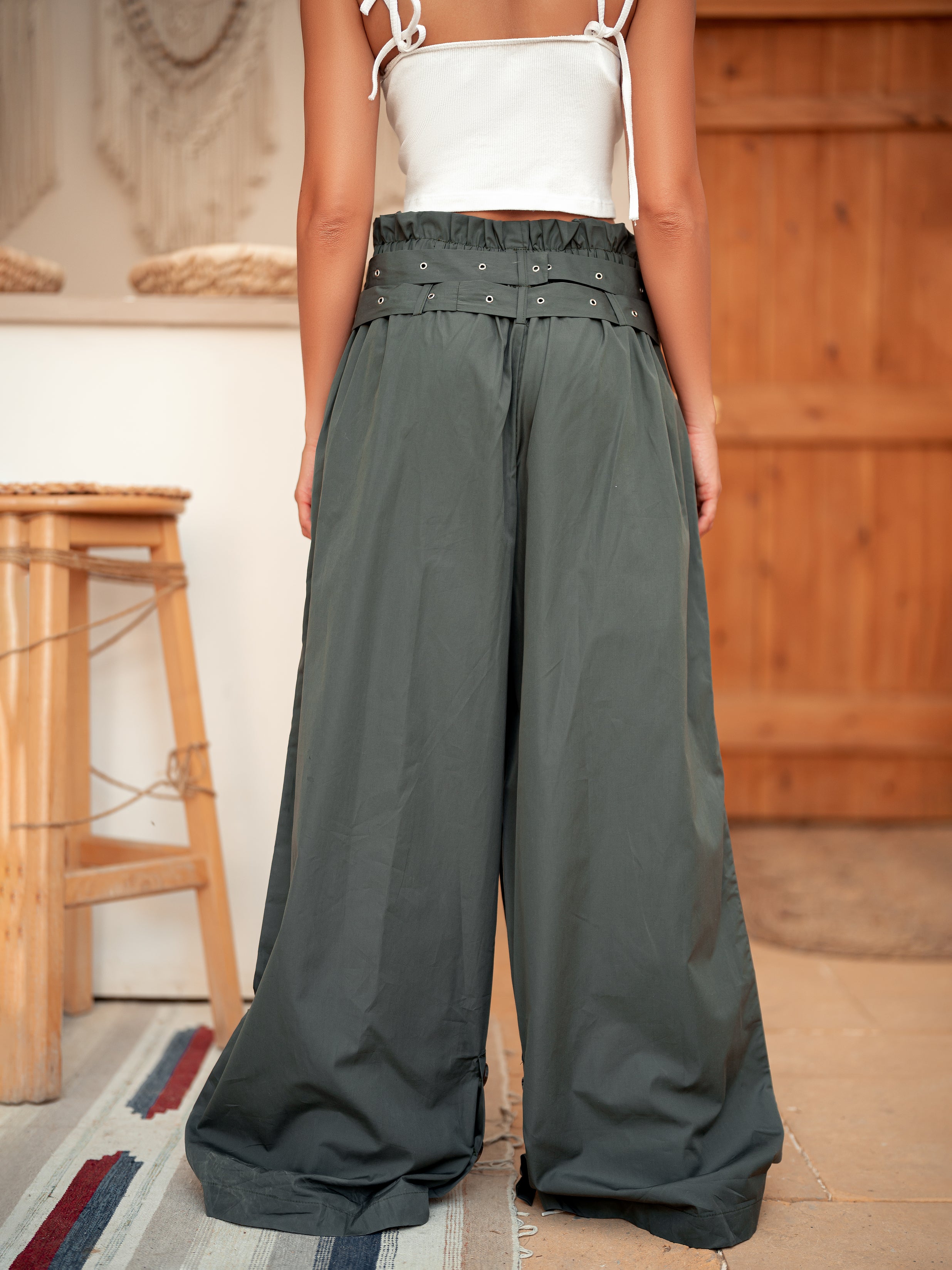 Wide-leg Belt Trousers