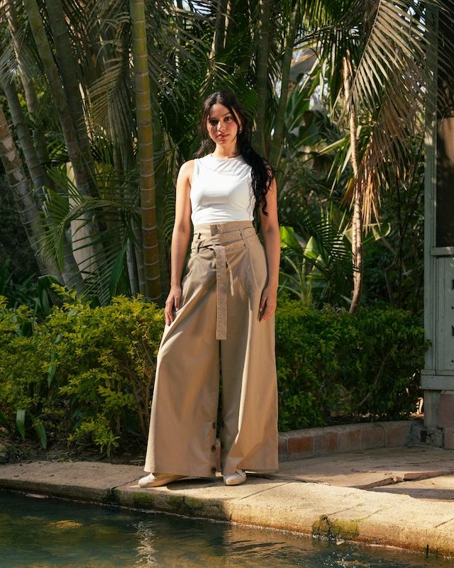 Wide-leg Belt Trousers - Beige