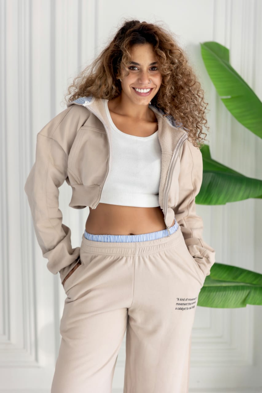 CROPPED BLACK-STRIPED