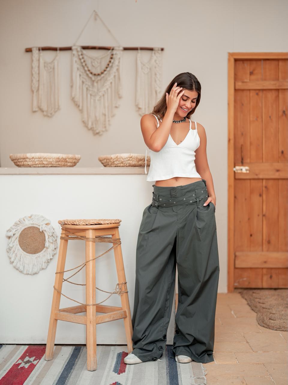Wide-leg Belt Trousers