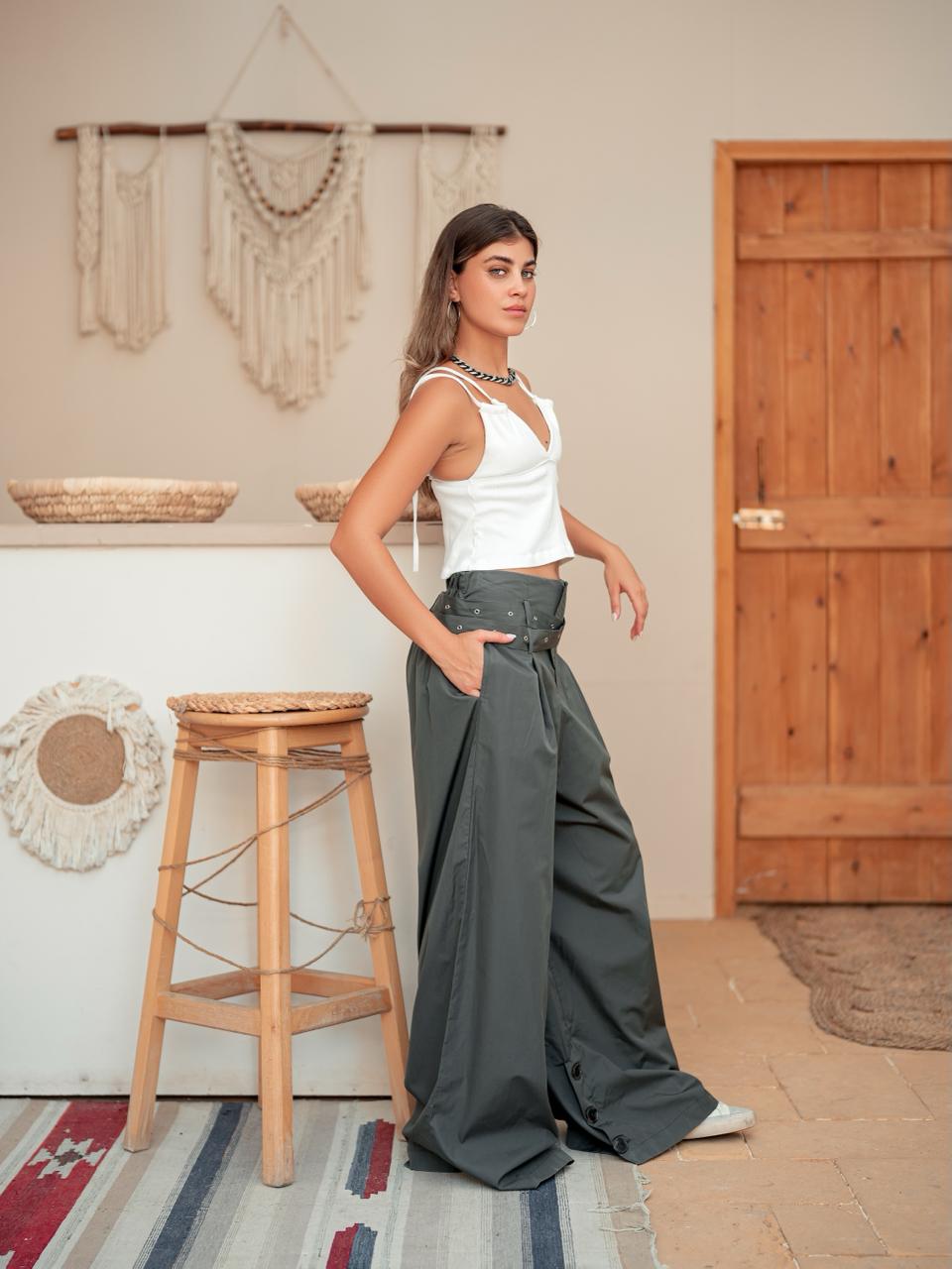 Wide-leg Belt Trousers